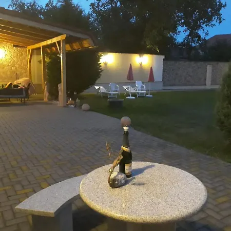 Mit Herz Apartman Uničov