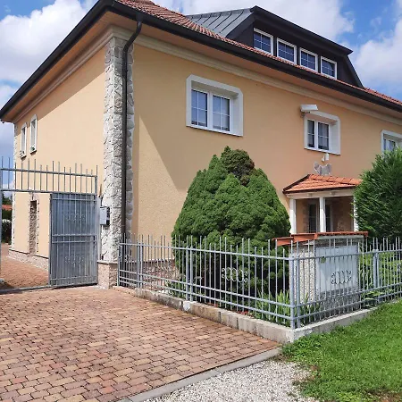 Mit Herz Apartman